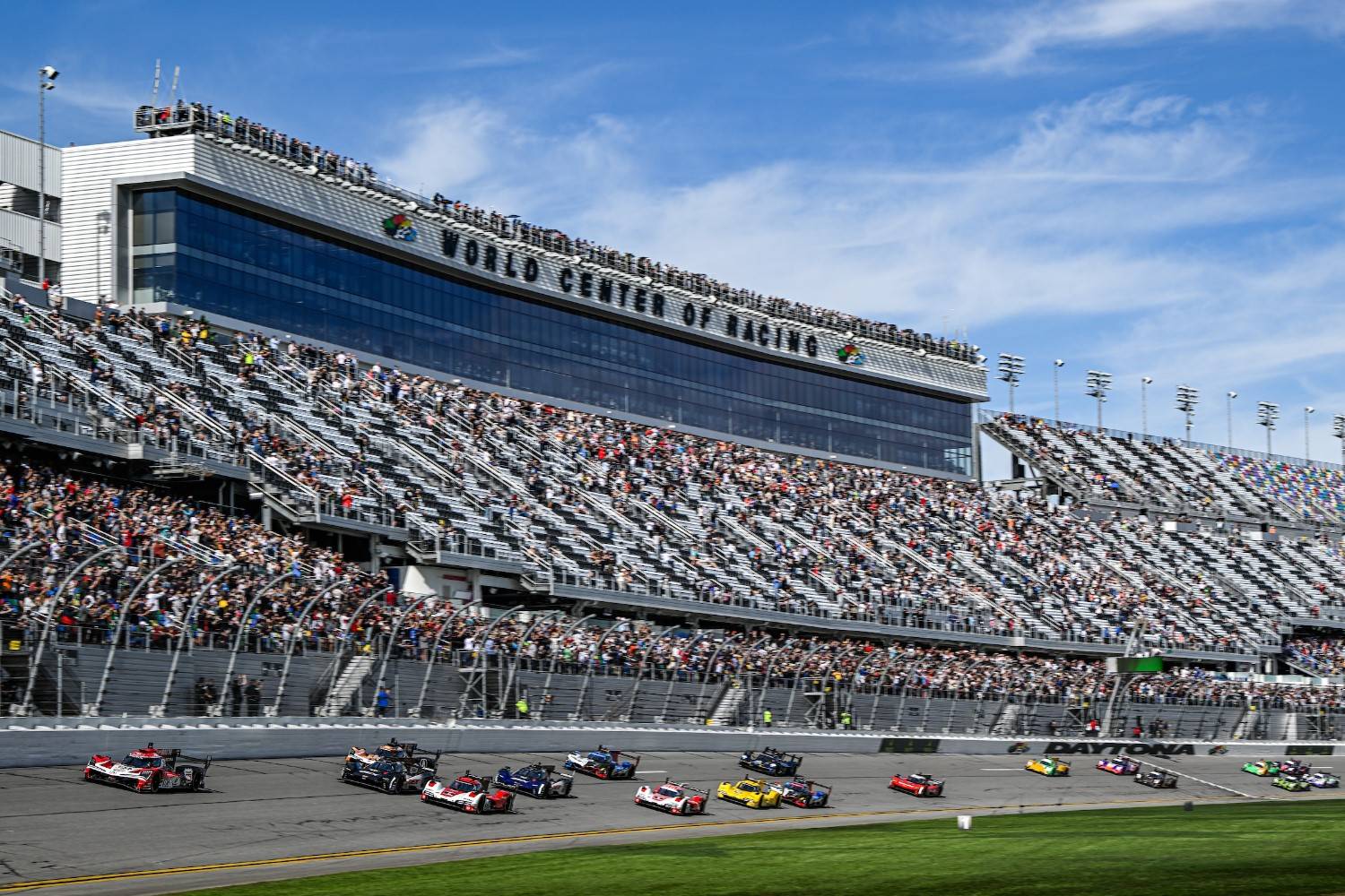 2026 Rolex 24 at Daytona GTP & LMP2 Start. LAT Image for IMSA