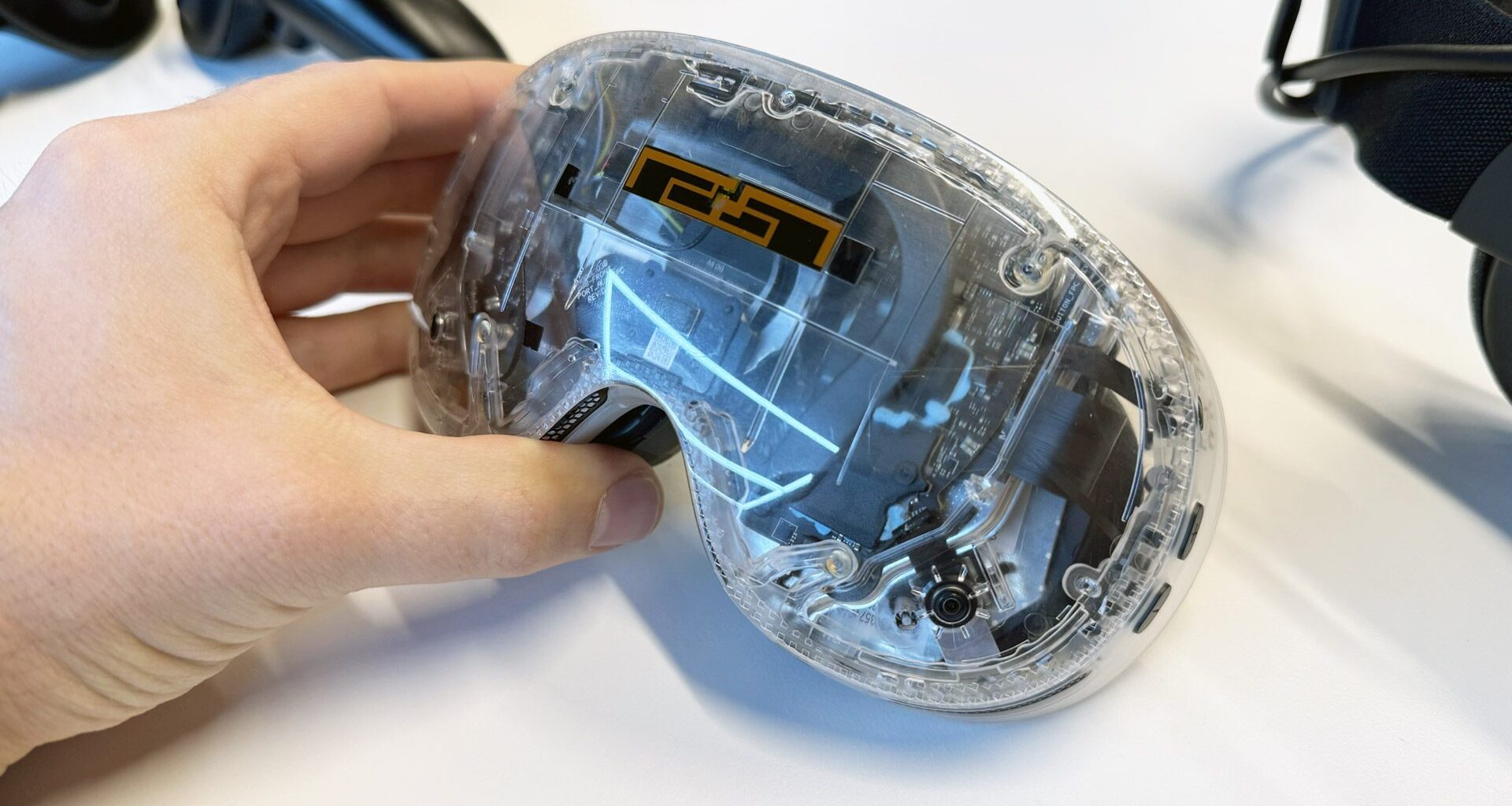 Valve Reconsiders Steam Frame Price & Release Date Amid RAM & Storage Shortage