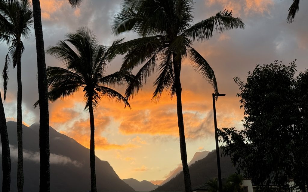 UHERO: Hawaiʻi economy turns a corner, moves beyond recession with modest growth : Maui Now