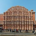 Hawa Mahal Front Facade, Jaipur, Photo by Marcin Bialek. License Creative Commons Attribution-Share Alike 4.0 International Thermal Memory: How Climate Shapes Architectural Heritage - Image 5 of 13