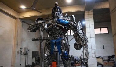 Pakistani Artist Turns Scrap Metal into Giant Transformers