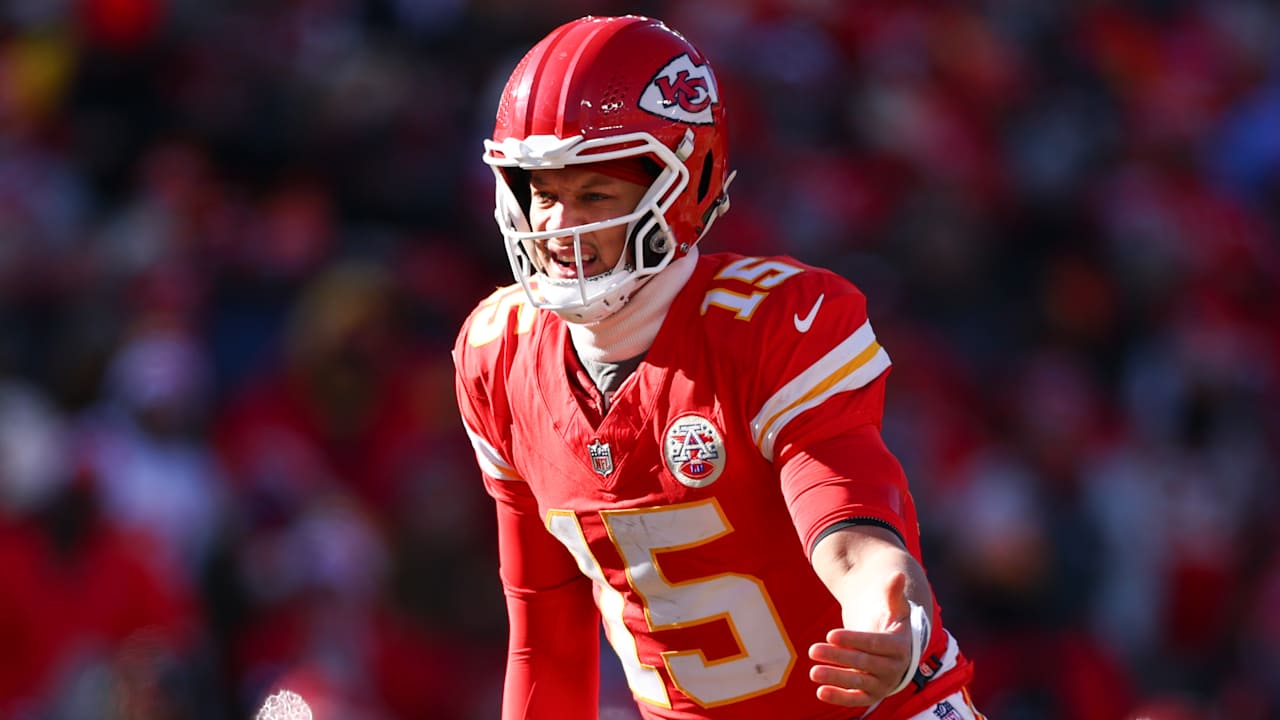 Chiefs restructure Patrick Mahomes' contract to free up over $43 million in cap space