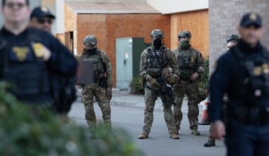 ICE can't make warrantless arrests in Oregon unless there's risk of escape, judge rules : NPR