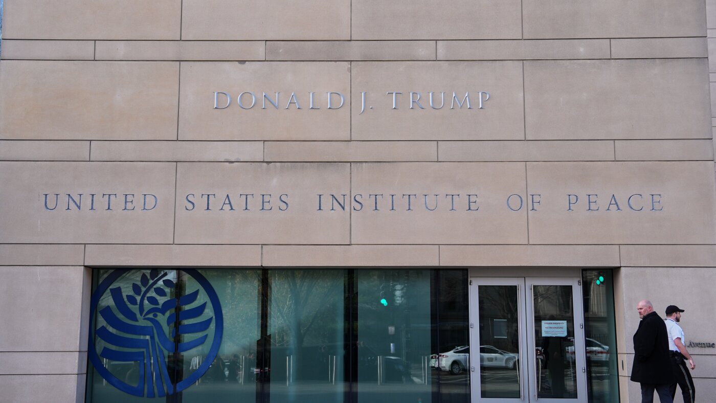 Trump gathers members of Board of Peace for first meeting, with some U.S. allies wary : NPR