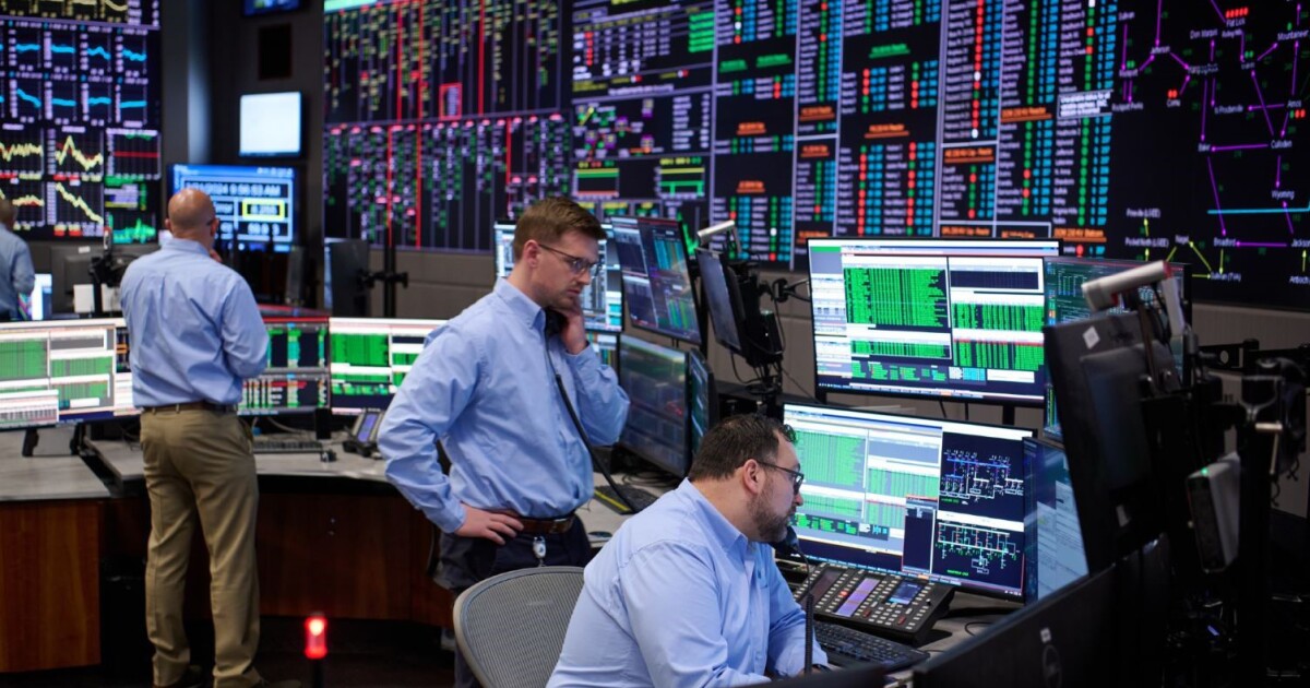 Should Pa. data centers pay up front or build their own power plants?