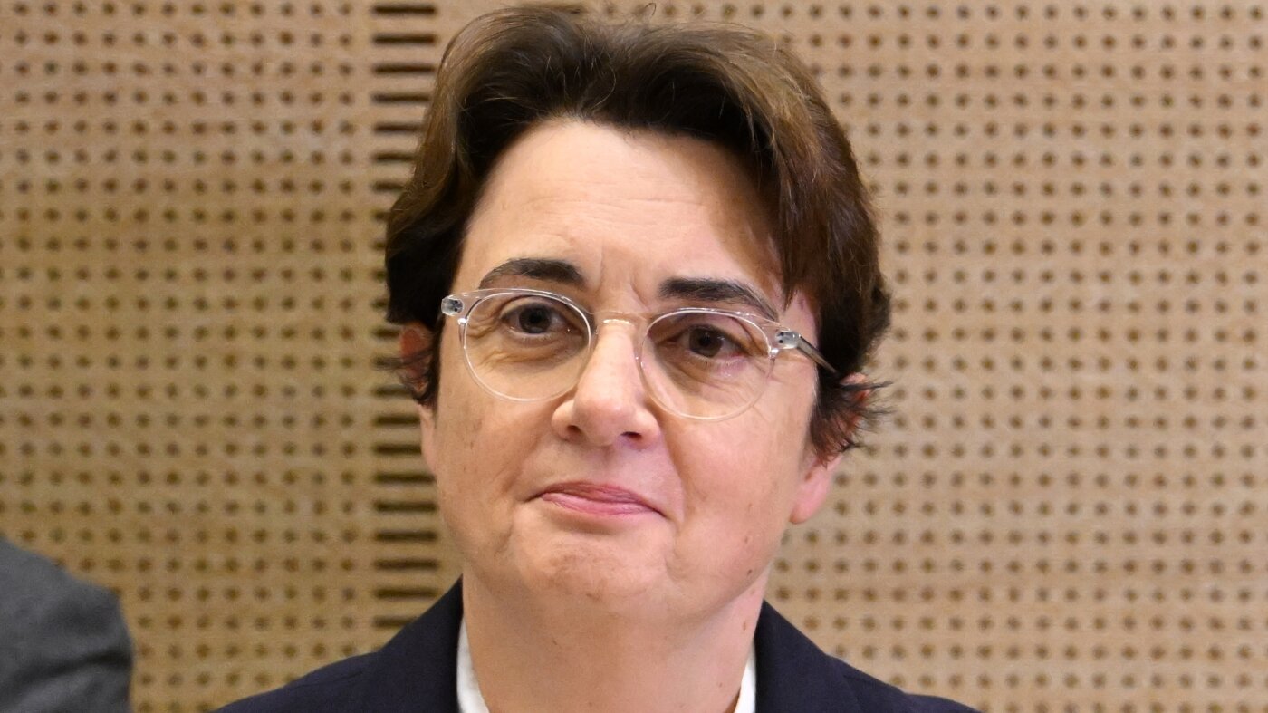 Louvre Museum director quits in wake of jewels heist in Paris : NPR