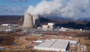 On AI and data centers, state lawmakers find bipartisan agreement : NPR