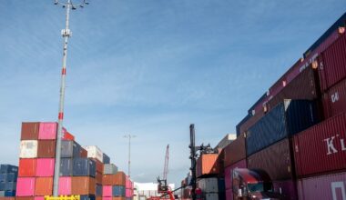 LA port tariff reaction - LAist