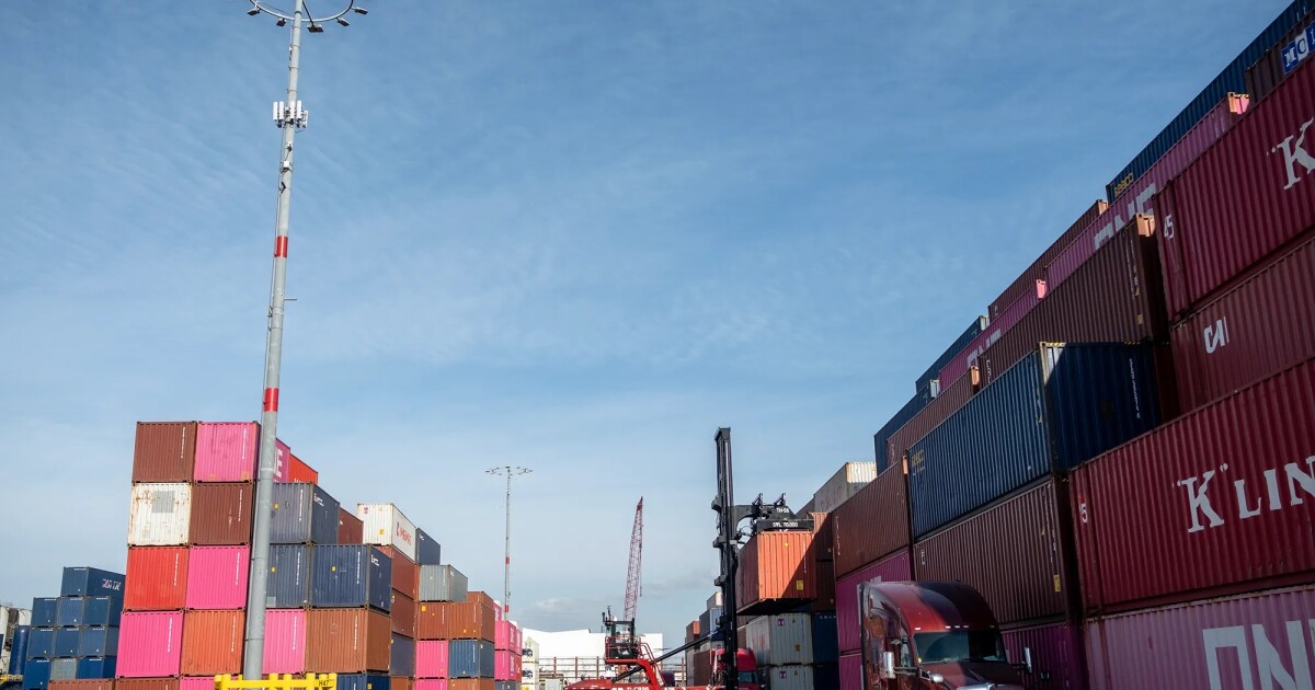 LA port tariff reaction - LAist
