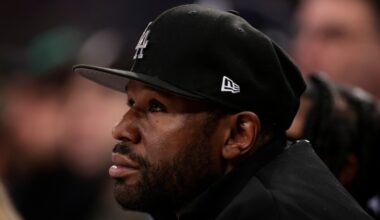 Floyd Mayweather is unretiring, returning to the ring after 9 years away