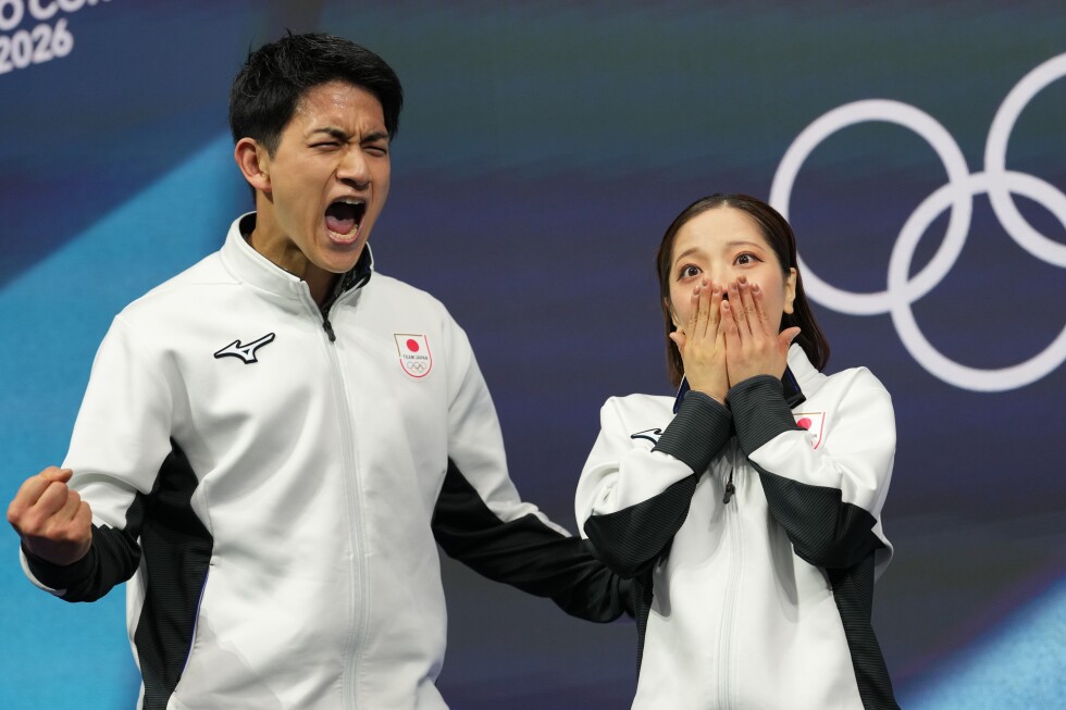 Miura and Kihara win Japan's first gold in pairs figure skating