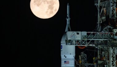 NASA launches another practice moonshot countdown