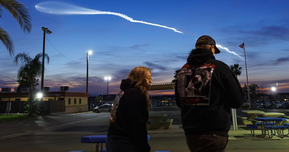 Southern California sky is lit up by Valentine's Day SpaceX launch