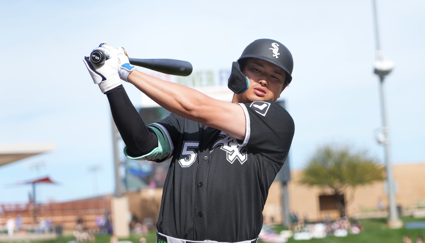 White Sox slugger Munetaka Murakami returns to Japan to play in WBC