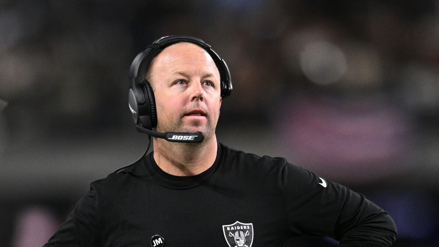 Raiders hire Nick Holz as offensive pass game coordinator