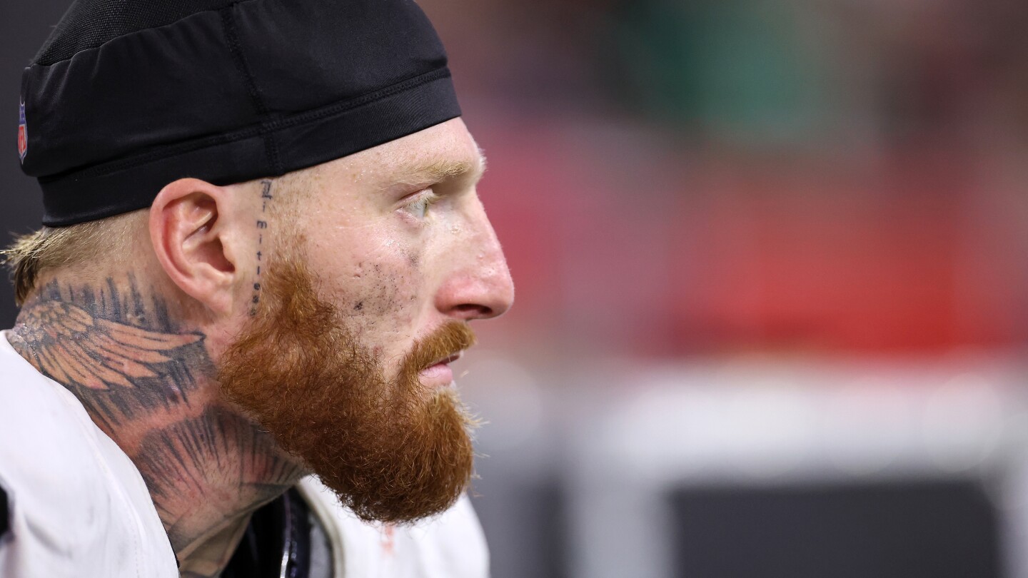 Report: Maxx Crosby told Tom Brady he's done with the Raiders