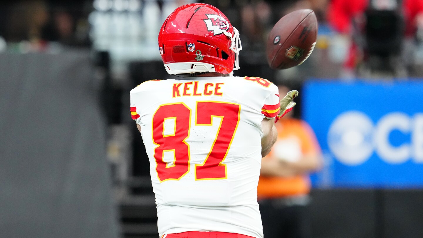 Chiefs want Travis Kelce back, but how much are they willing to pay him?