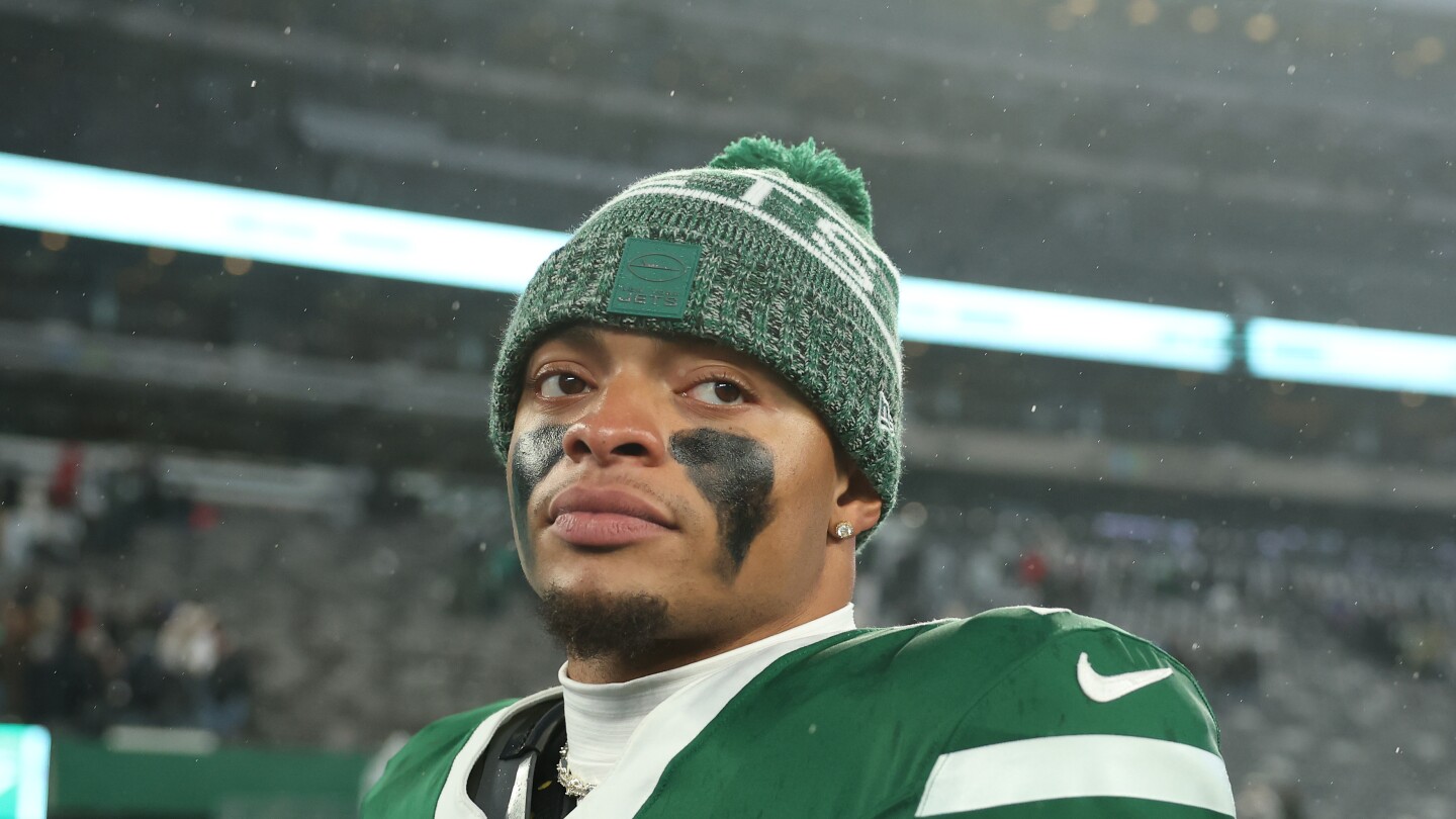 Report: Justin Fields declined Pro Bowl invitation