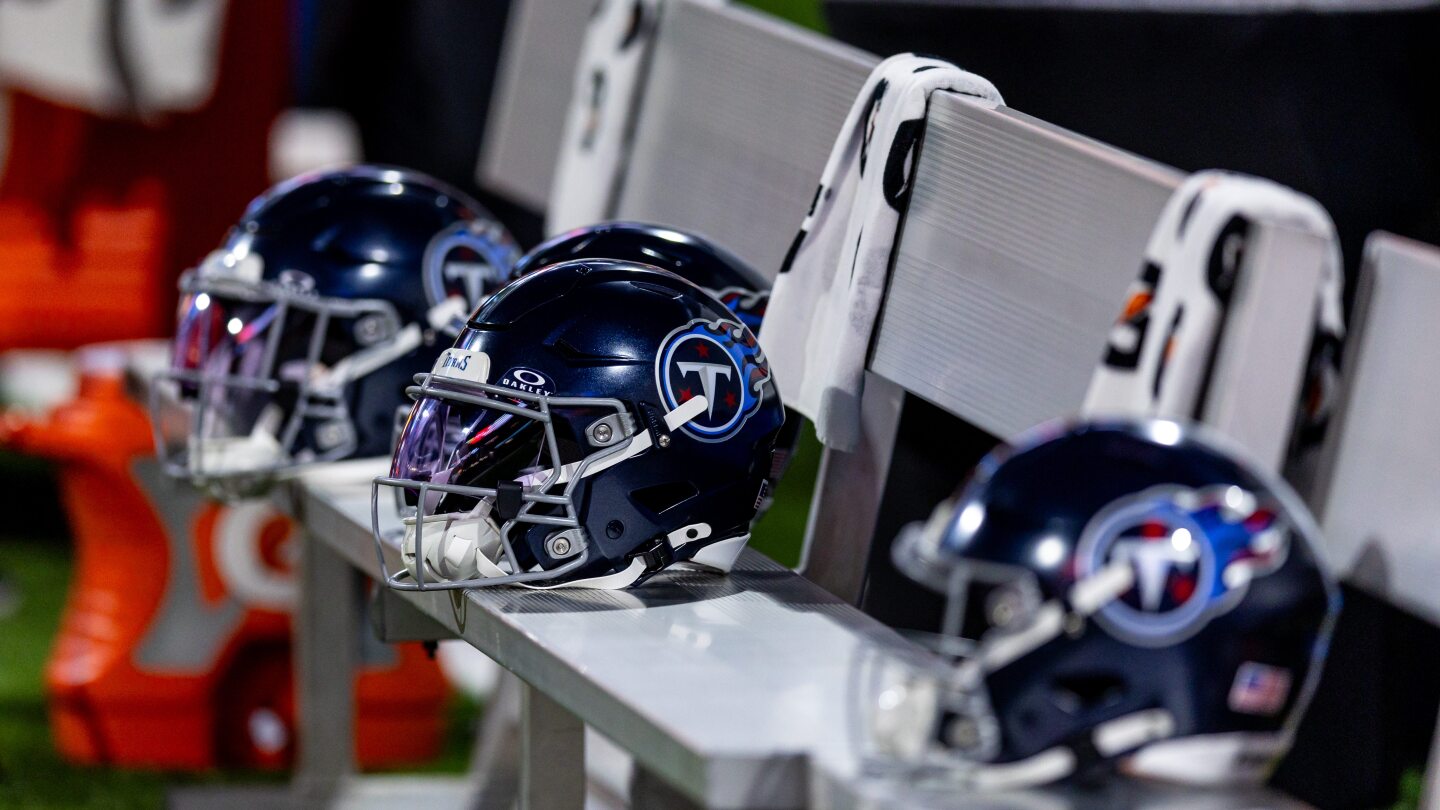 Titans announce Robert Saleh's first coaching staff