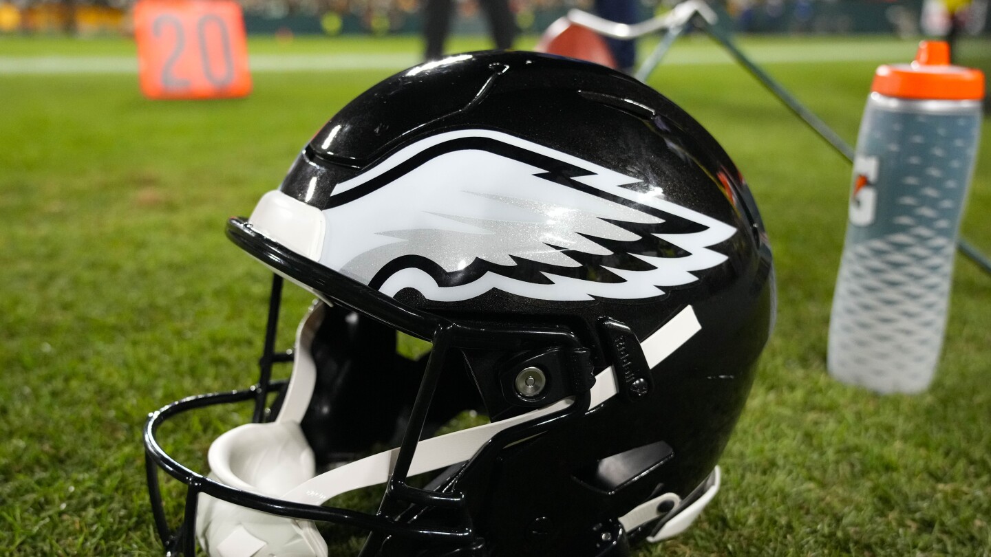 Report: Eagles set to promote Montgomery VanGorder to assistant QBs coach