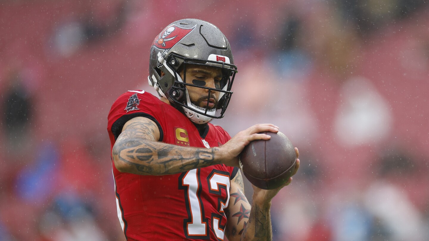 Mike Evans plans to play in 2026, will explore free agency options