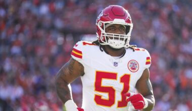 Chiefs release DE Mike Danna