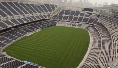 Illinois governor taken by surprise by Bears' statement on stadium in Indiana