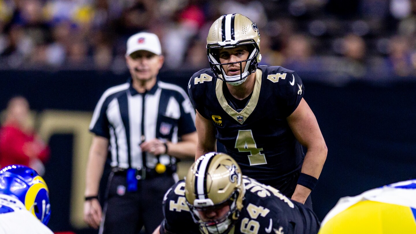 Derek Carr: I would play again for a team with a chance to win a Super Bowl