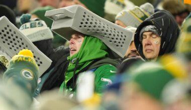 Packers warn season-ticket holders who "repeatedly resell"