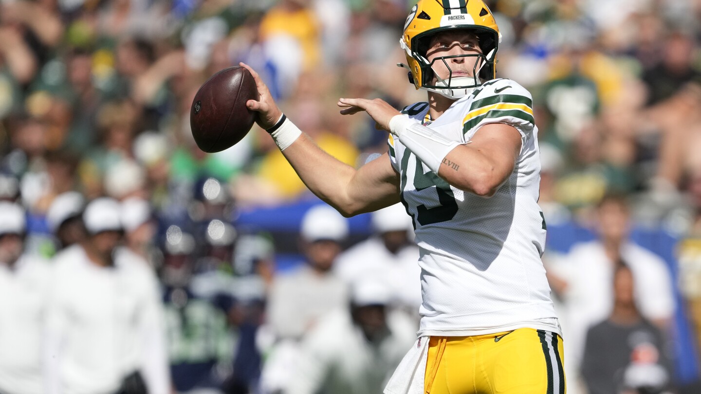 NFL invites former Packers training camp QB Taylor Elgersma to throw at the Combine