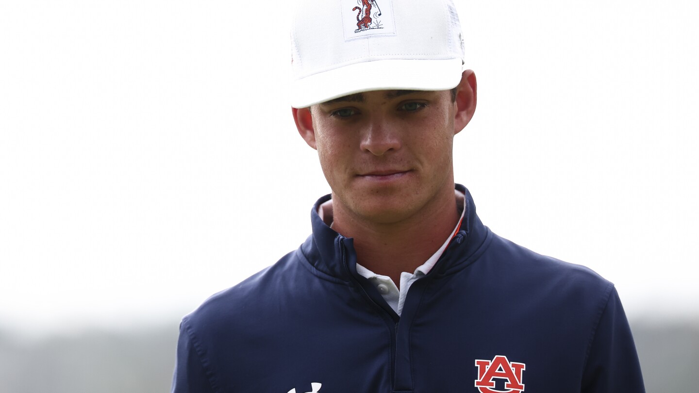 Jackson Koivun just broke Tiger Woods' NCAA 36-hole scoring record