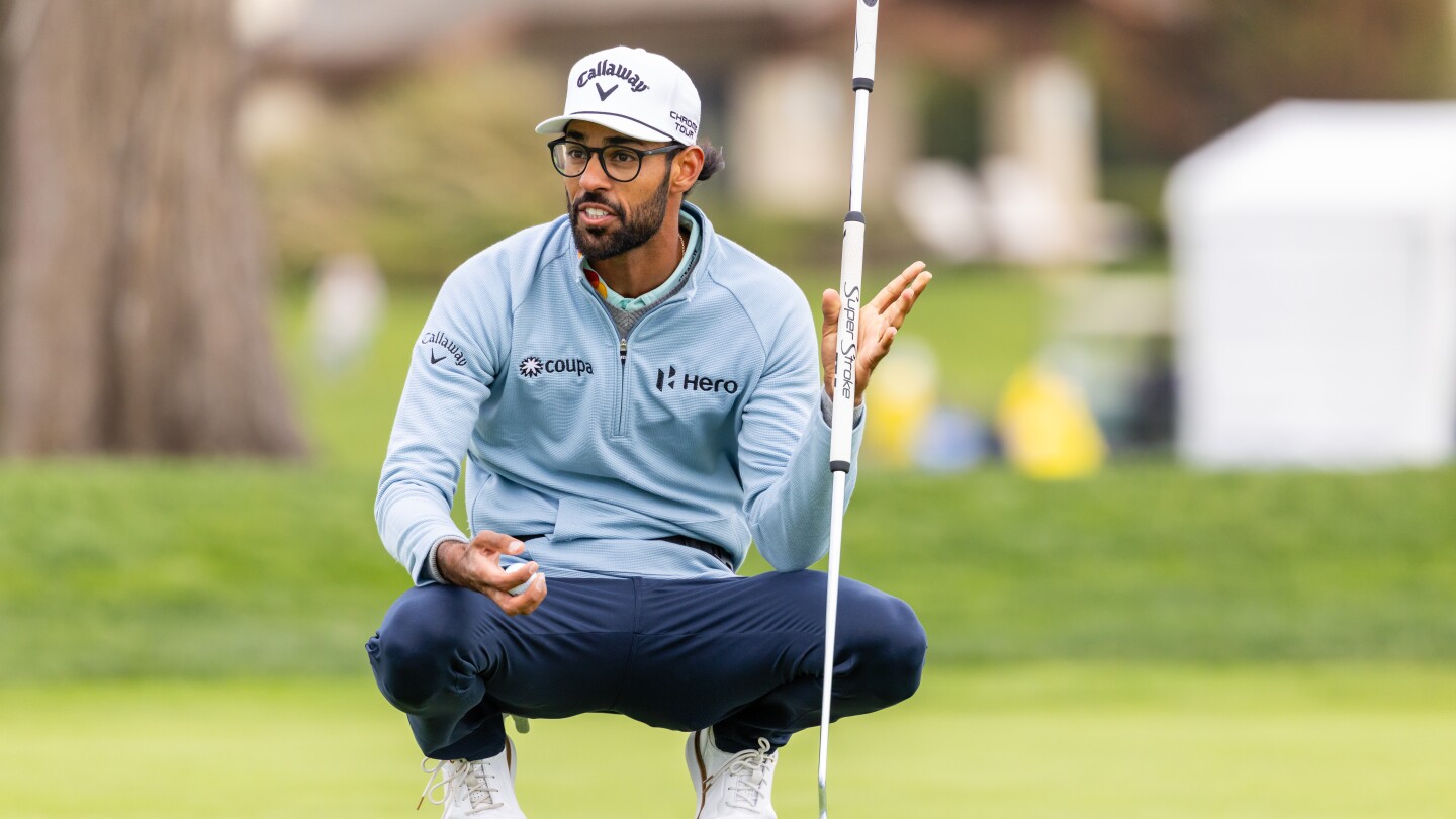 Akshay Bhatia leads with high winds and rain forecast for Sunday at Pebble Beach