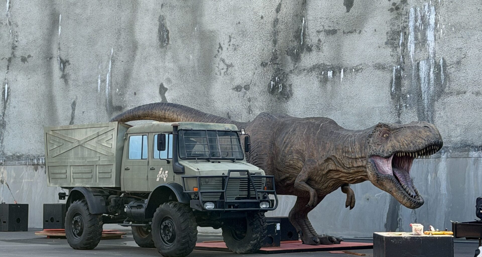 Spinosaurus prop backstage at Universal Studios Hollywood