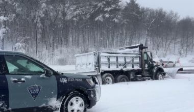 Blizzard triggers Mass. travel ban, local states of emergency