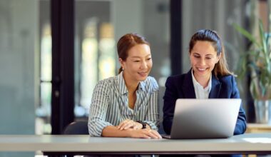 How women can work better with their financial adviser – and red flags to look out for