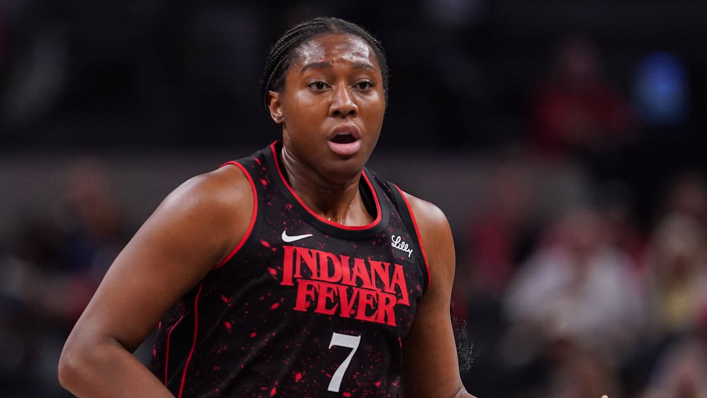 Indiana Fever forward Aliyah Boston (7) rushes up the court Wednesday, July 30, 2025, during the game at Gainbridge Fieldhouse in Indianapolis. The Indiana Fever defeated the Phoenix Mercury, 107-101.