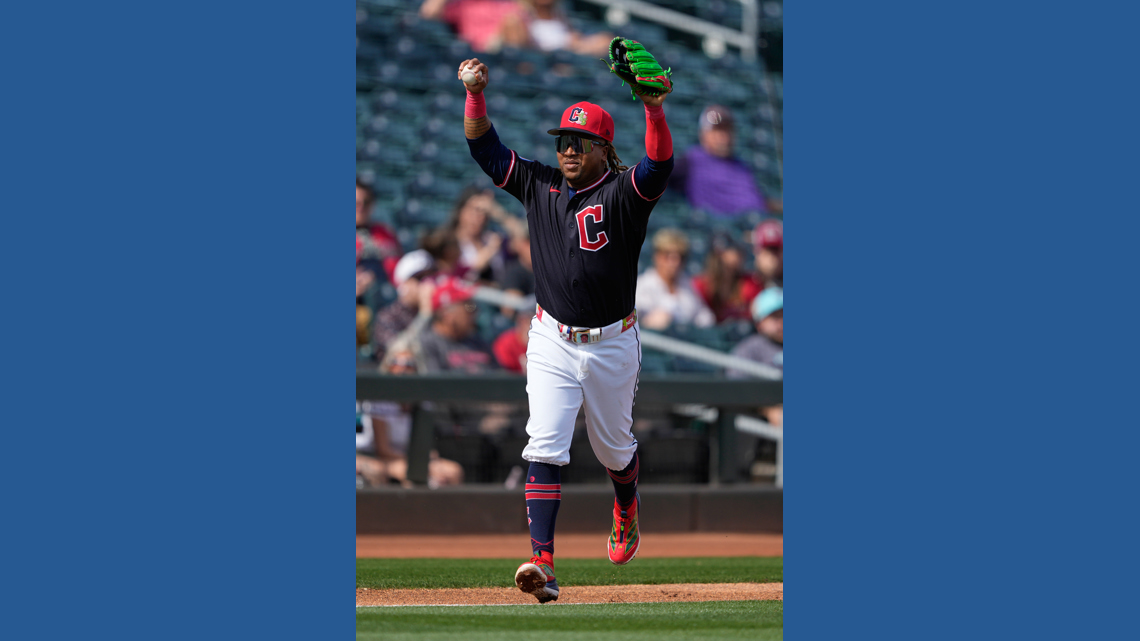 Guardians say 3B José Ramírez feeling better and sore shoulder 'should be just fine in a few days'