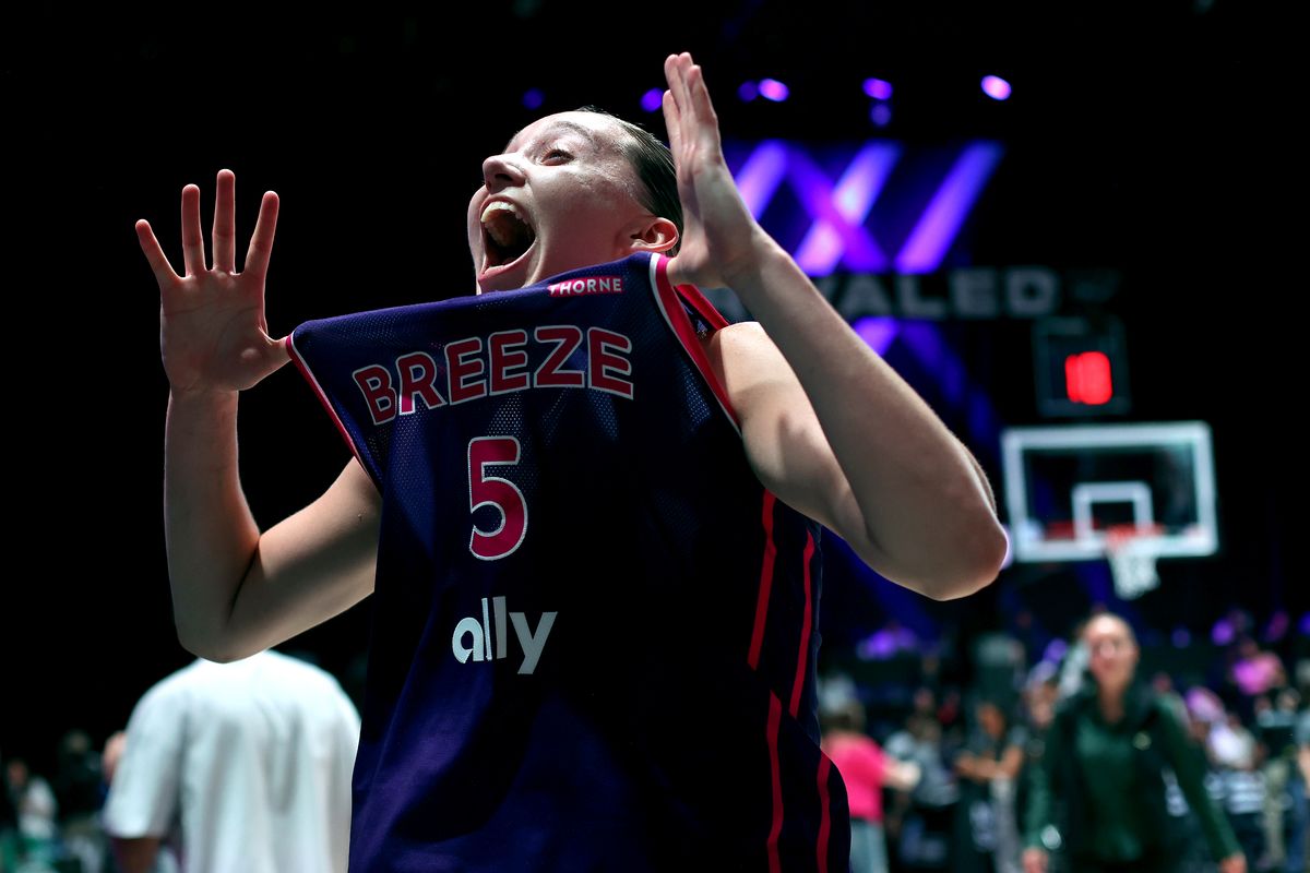 Paige Bueckers #5 of the Breeze celebrates after defeating the Rose during the Playoffs First Round game of the Unrivaled 2026 at Sephora Arena on February 28, 2026, in Medley, Florida.