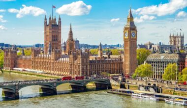 Airline Raised Flight Price From $4,000 to $28,000, as War Hits Travel Budgets