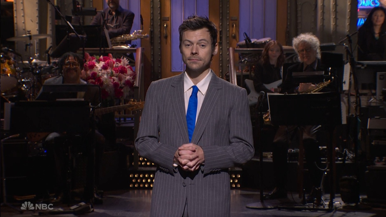 Harry Styles hosts 'Saturday Night Live.'
