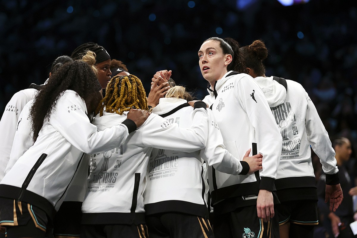 Union sends counterproposal to WNBA with league’s deadline close
