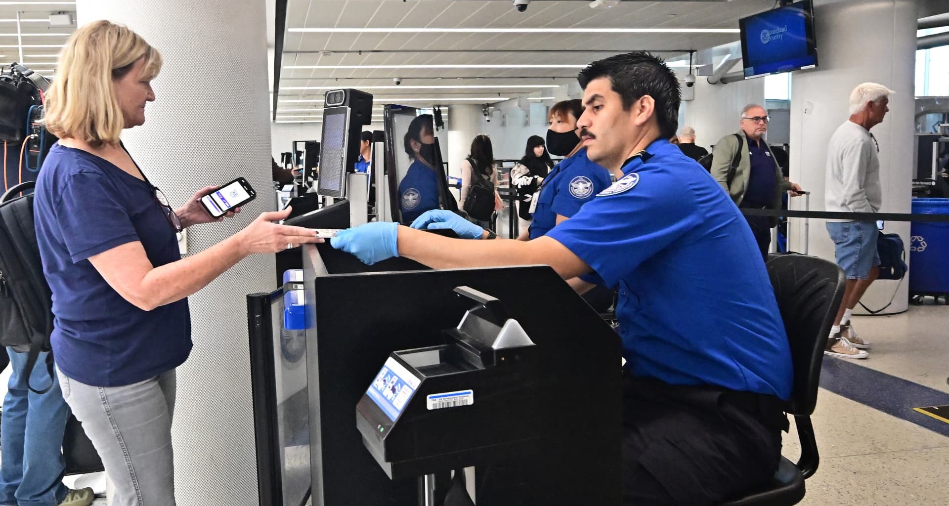 TSA staff shortages lead to hourslong security lines at some airports