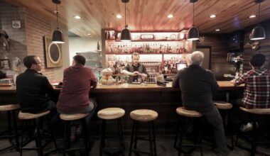 Restaurants Grapple With New Drinking Habits