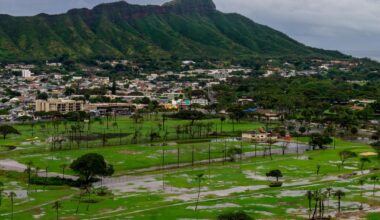 Historic Hawaii Floods Leave Thousands Powerless