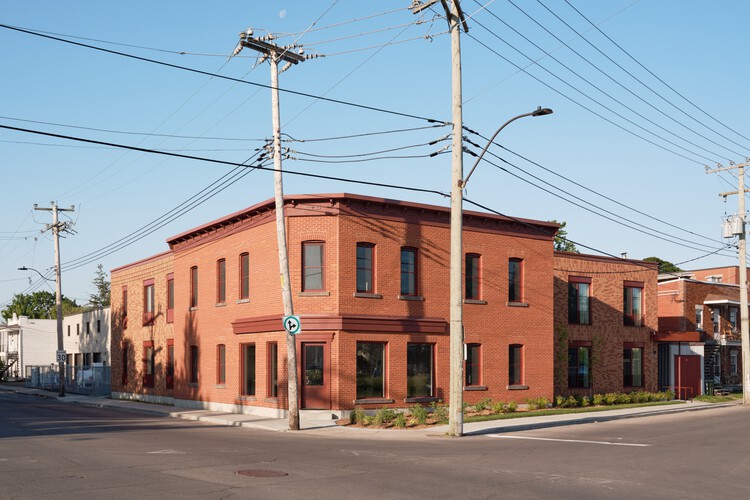 Place Tenaquip - Affordable Housing Units / L. McComber  - Exterior Photography, Windows