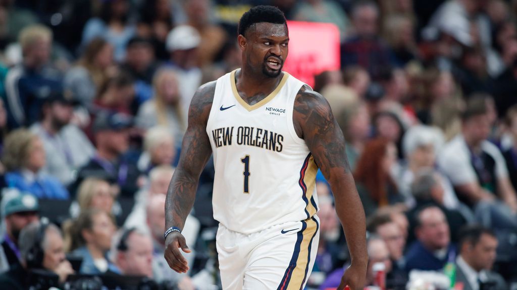 Pelicans' Zion Williamson 'tweaks' ankle in win over Jazz