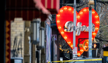 3 killed, 14 injured in shooting at bar near University of Texas in Austin