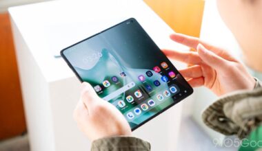 Motorola Razr Fold software feels like a Pixel mixed with Samsung