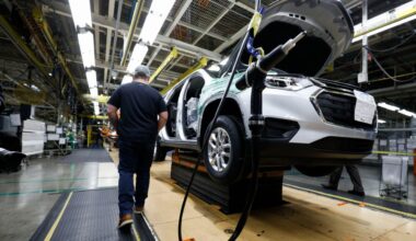 Jobs report shows wage gains outpace inflation in February data