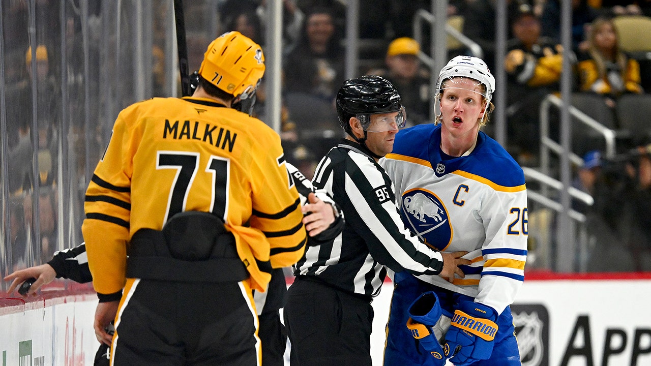 NHL news: Penguins' Evgeni Malkin slashes opponent across the face, gets ejected